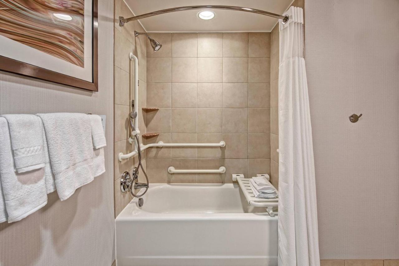 Courtyard Newport News Airport Hotel Ngoại thất bức ảnh