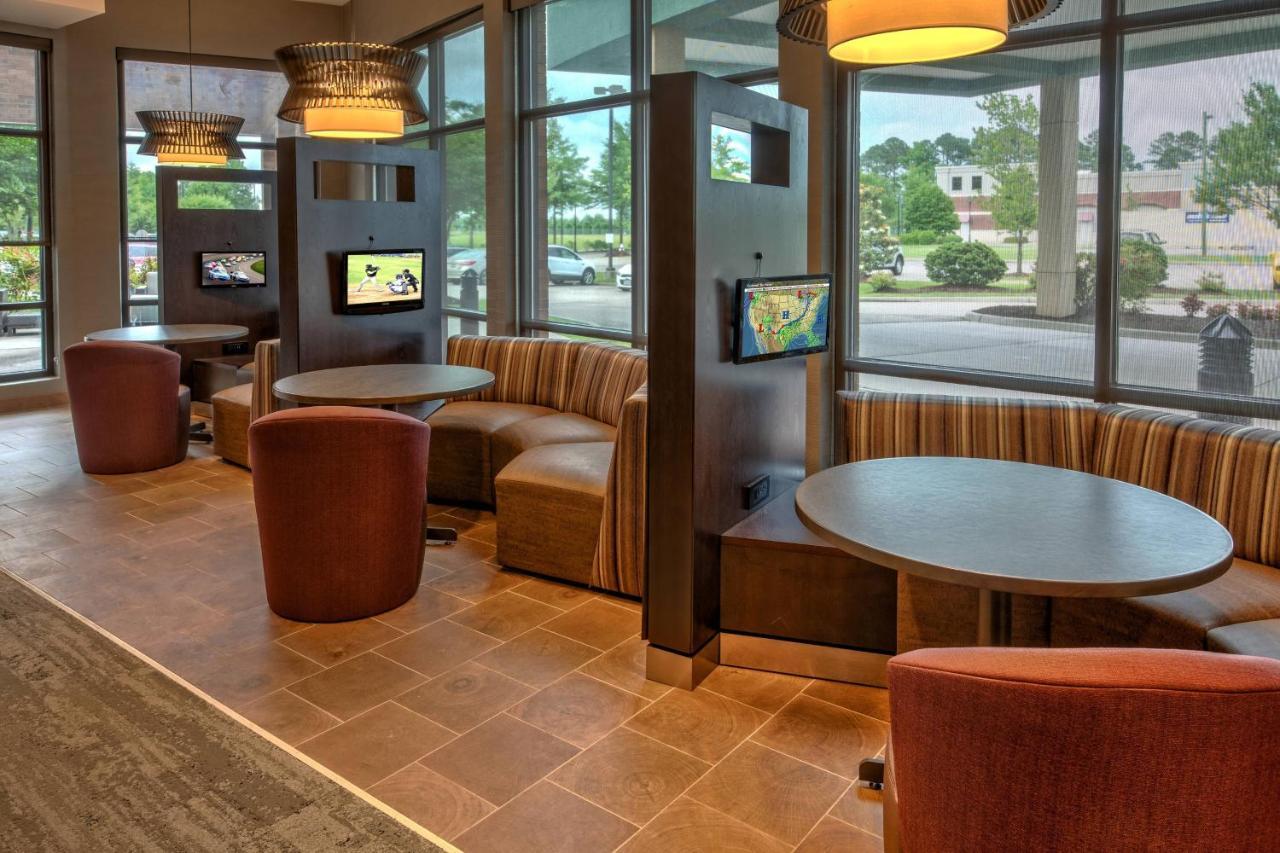Courtyard Newport News Airport Hotel Ngoại thất bức ảnh