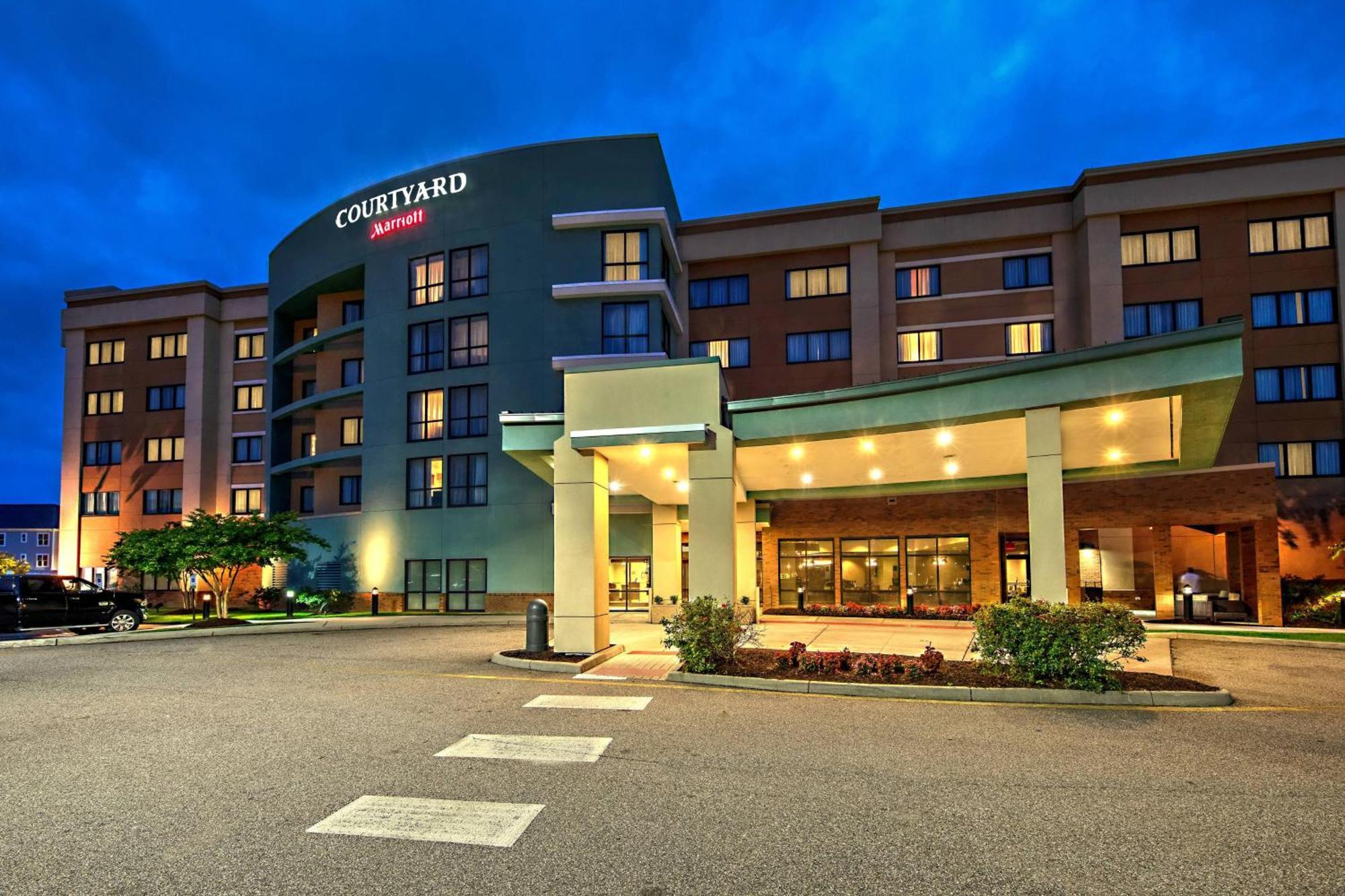 Courtyard Newport News Airport Hotel Ngoại thất bức ảnh