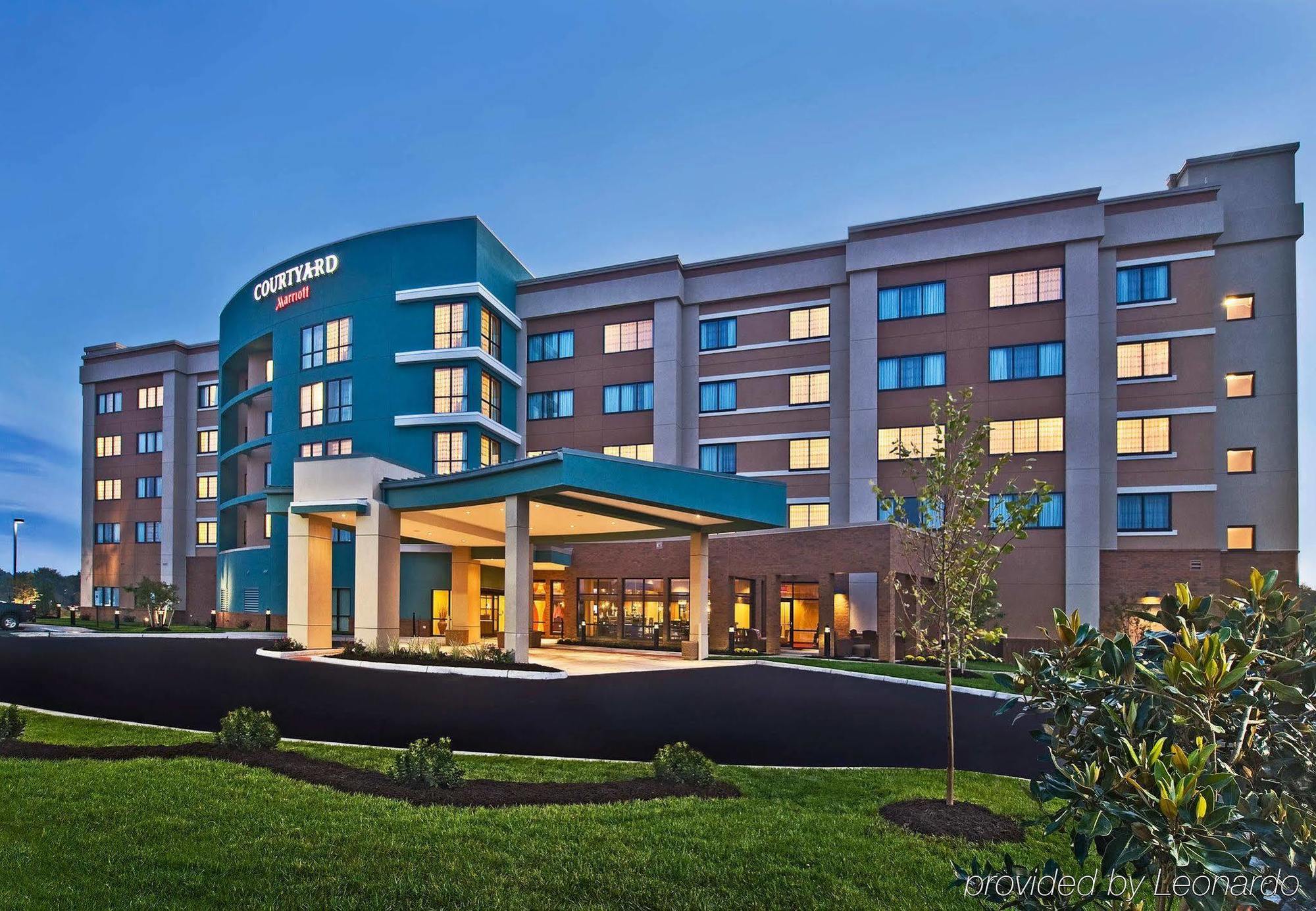 Courtyard Newport News Airport Hotel Ngoại thất bức ảnh