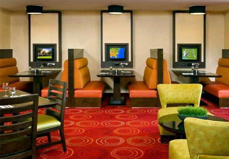 Courtyard Newport News Airport Hotel Ngoại thất bức ảnh